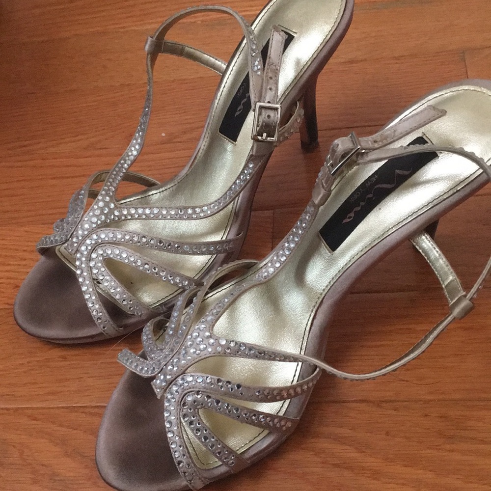 Nina Gold Embellished Heels!